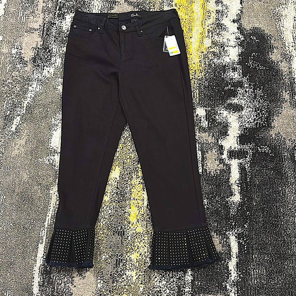 Earl black crop Jean Size 8.  Never worn!  Rhinestone flare bottoms.  Very cute!